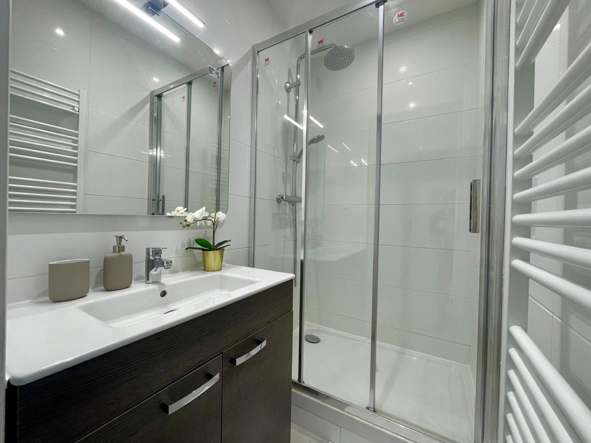 Bngo I Le Spacieux I 3 Chambres, 2 Salles De Bain, Parking Prive Gratuit, 8 Personnes, Vieux Lyon Hypercentre المظهر الخارجي الصورة