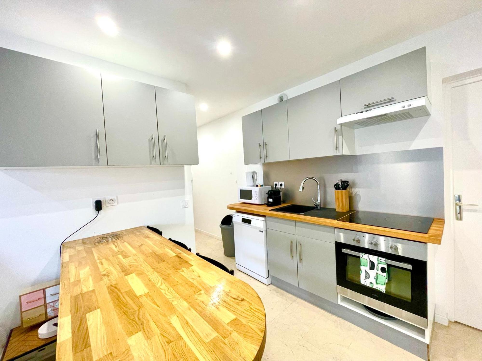 Bngo I Le Spacieux I 3 Chambres, 2 Salles De Bain, Parking Prive Gratuit, 8 Personnes, Vieux Lyon Hypercentre المظهر الخارجي الصورة